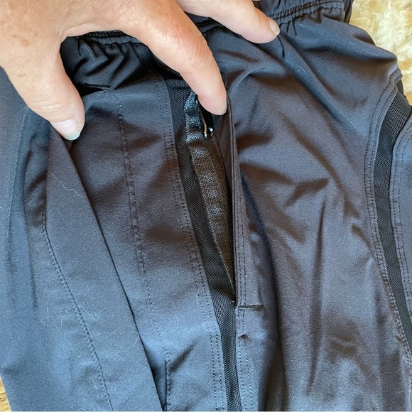 Lululemon short - Picture 4 of 5